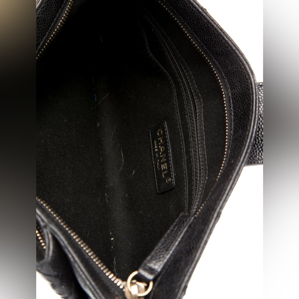 CHANEL
Caviar Coco Pleats Clutch - Picture 4 of 5